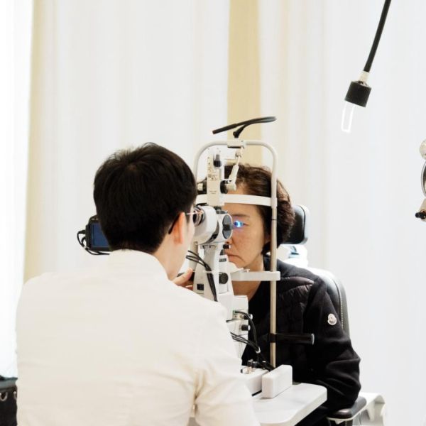 Emergency eye exam